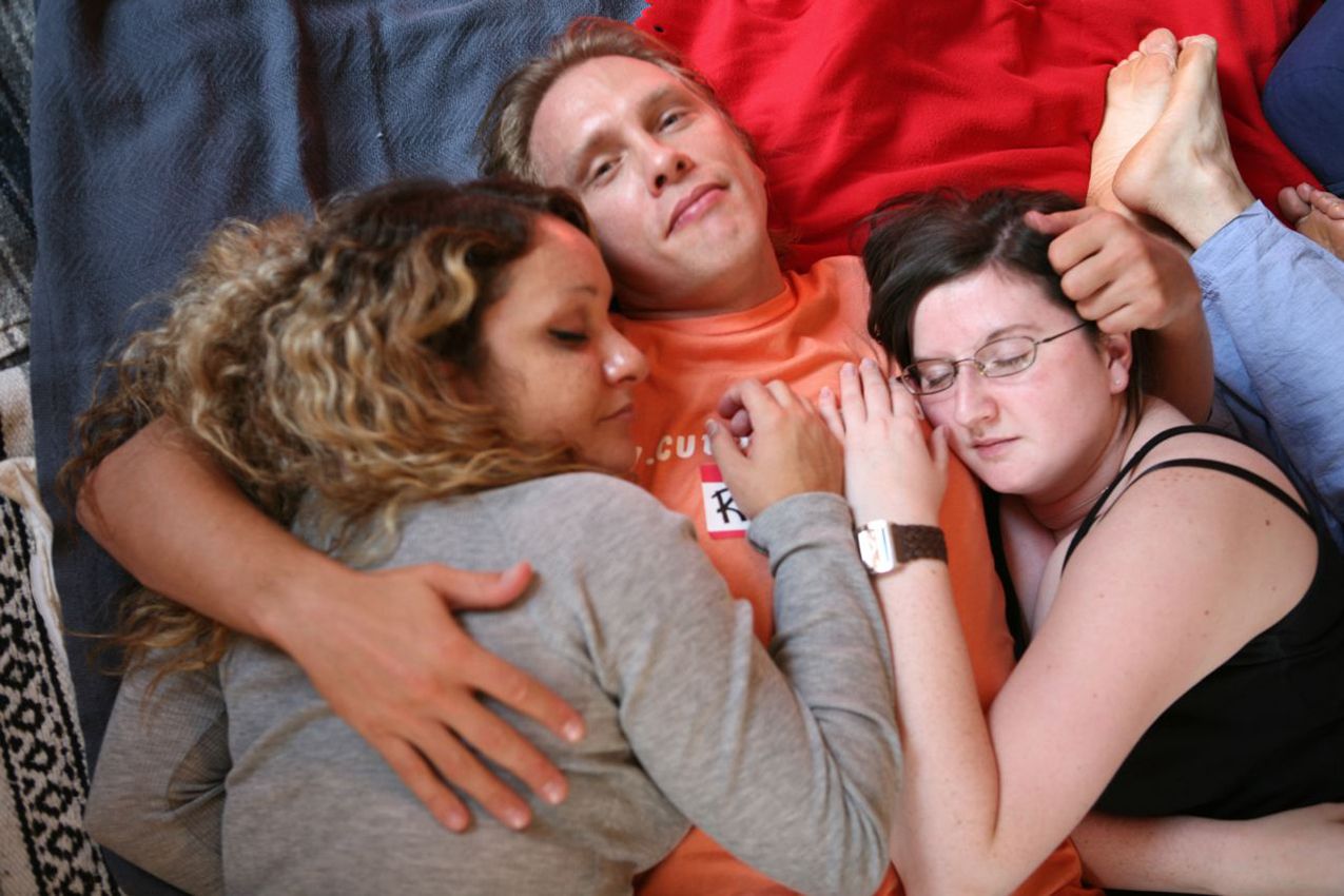 Featured image of post Three People Cuddling Reference